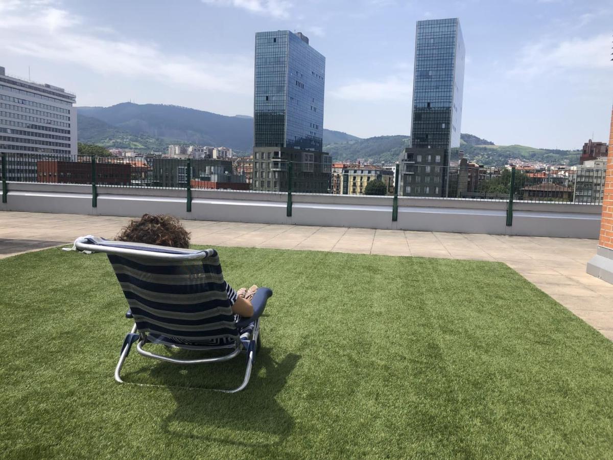 Apartamento Frente Al Guggenheim. Urbanizacion De Lujo En El Centro Bilbao Exterior photo